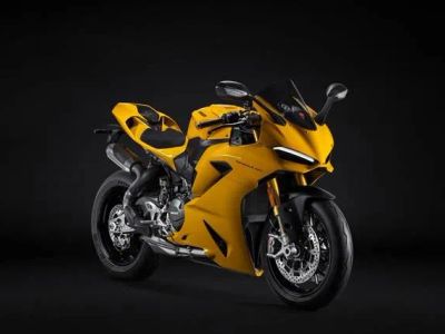 2026 Ducati Panigale V2 S — front three-quarter view