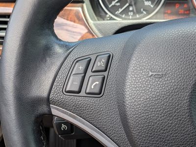 2011 BMW 3 Series - Photo 22