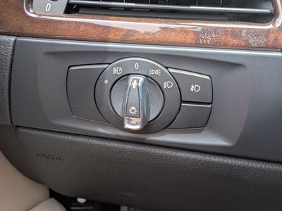 2011 BMW 3 Series - Photo 21