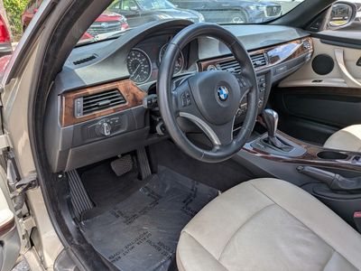 2011 BMW 3 Series - Photo 18