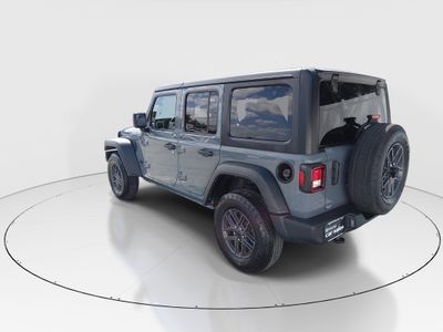 2024 Jeep Wrangler - Photo 5