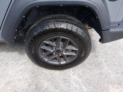2024 Jeep Wrangler - Photo 10