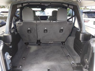 2024 Jeep Wrangler - Photo 11