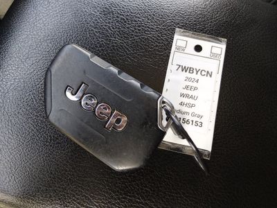 2024 Jeep Wrangler - Photo 15
