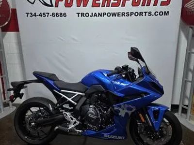 2026 Suzuki GSX-8R — front three-quarter view