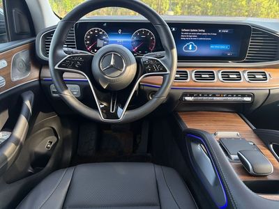 2025 Mercedes-Benz GLE - Photo 3