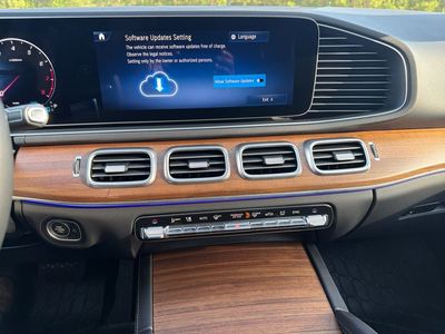 2025 Mercedes-Benz GLE - Photo 9