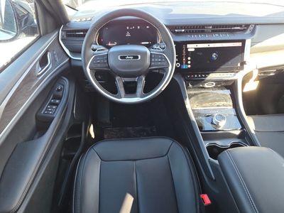 2026 Jeep Grand Cherokee — photo 10 view