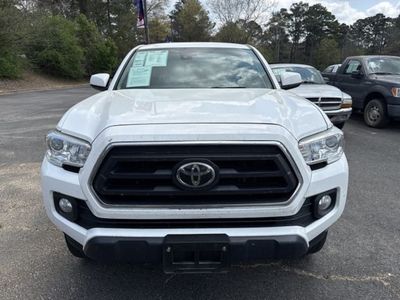 2020 Toyota Tacoma - Photo 2