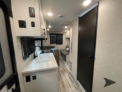 2025 Jayco Jay Flight SLX - Photo 15