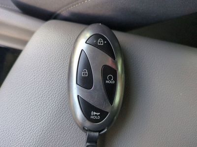 2025 Hyundai Elantra - Photo 38