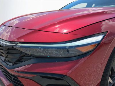 2025 Hyundai Elantra - Photo 10