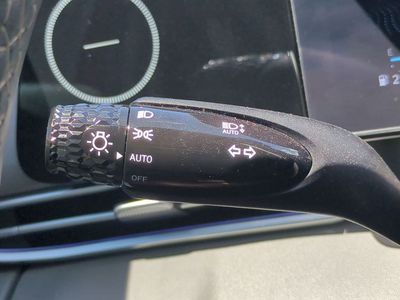 2025 Hyundai Elantra - Photo 30
