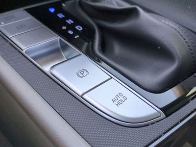 2025 Hyundai Elantra - Photo 29