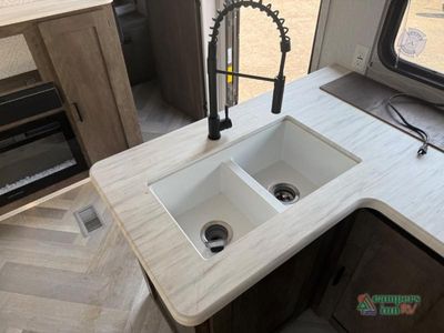2022 Forest River RV Salem - Photo 15