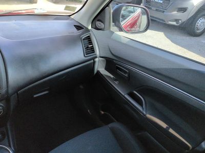 2015 Mitsubishi Outlander Sport — photo 17 view