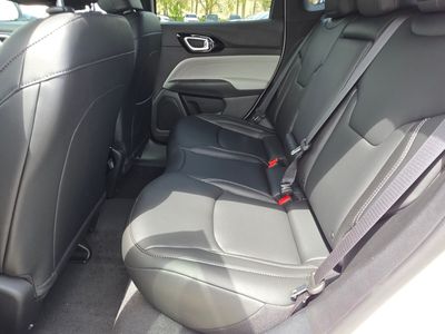 2026 Jeep Compass - Photo 8