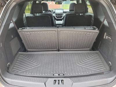 2026 Ford Explorer — photo 9 view