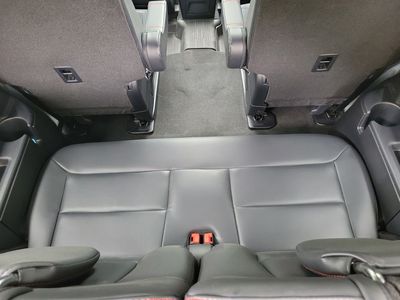 2026 Ford Explorer — photo 12 view