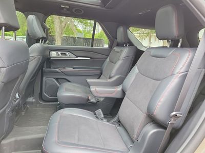 2026 Ford Explorer — photo 15 view