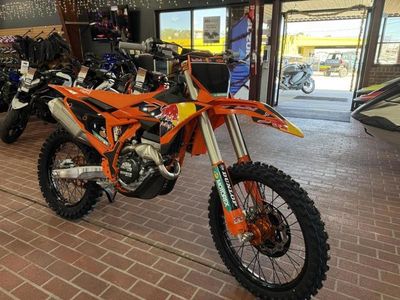 2026 KTM 250 SX-F Factory Edition - Photo 2