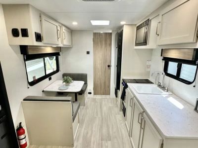 2027 Kz Rv Sportsmen 170MB — photo 17 view