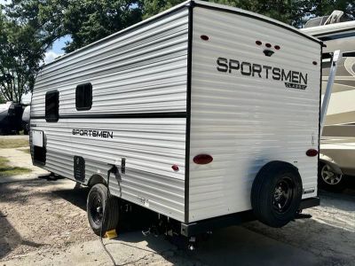 2027 Kz Rv Sportsmen 170MB — photo 26 view