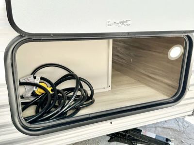 2027 Kz Rv Sportsmen 170MB — photo 27 view