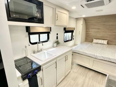 2027 Kz Rv Sportsmen 170MB — photo 7 view