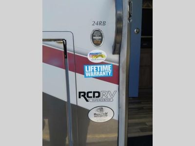 2017 Dynamax REV — photo 7 view