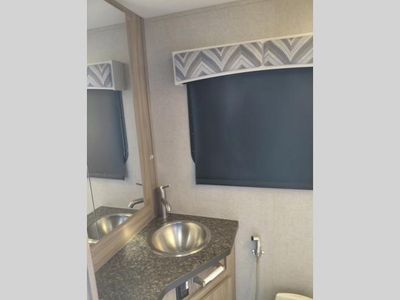 2017 Dynamax REV — photo 21 view