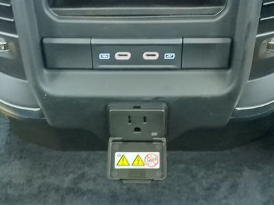 2026 Ram 1500 — photo 16 view