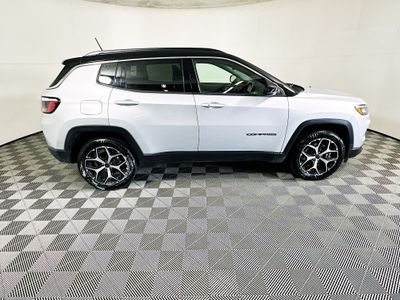 2025 Jeep Compass - Photo 2