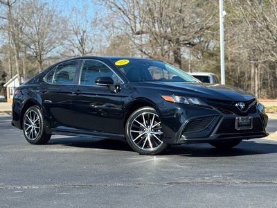 2024 Toyota Camry SE - Photo 2