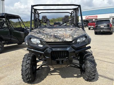 2025 Honda Pioneer 1000-6 Deluxe Crew - Photo 1