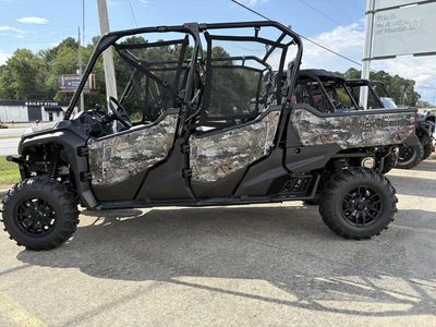 2025 Honda Pioneer 1000-6 Deluxe Crew - Photo 2