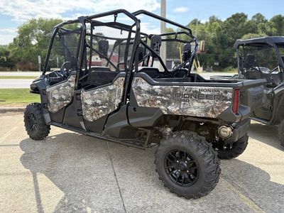 2025 Honda Pioneer 1000-6 Deluxe Crew - Photo 4