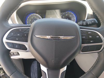 2023 Chrysler Voyager — photo 13 view