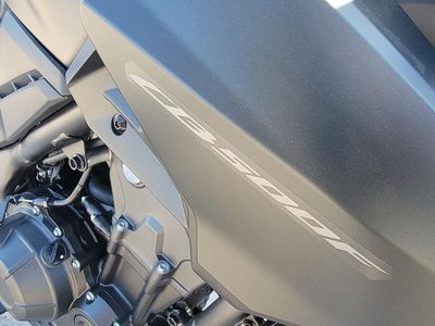 2025 Honda CB500F - Photo 10