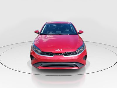 2024 Kia Forte - Photo 2