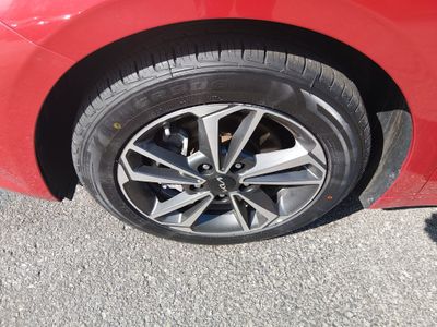 2024 Kia Forte - Photo 10
