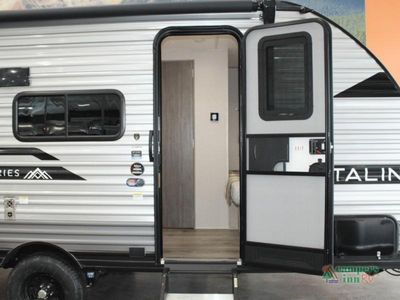 2025 Coachmen RV Catalina Summit Series 7 — photo 9 view