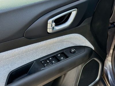 2023 Jeep Compass - Photo 21