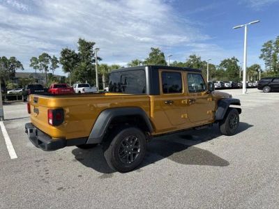 2026 Jeep Gladiator — side profile view