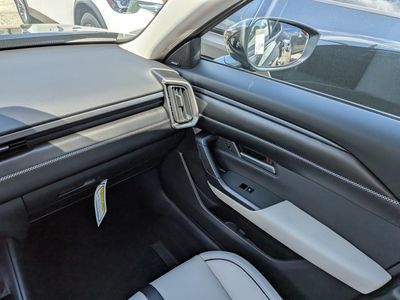 2026 Mazda CX-50 - Photo 15
