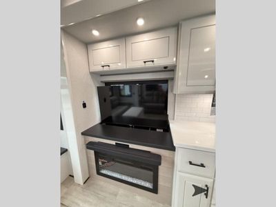 2026 Jayco Pinnacle - Photo 13