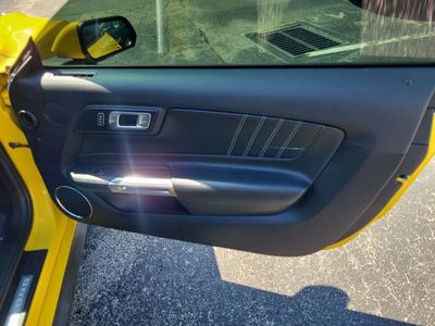 2018 Ford Mustang - Photo 31