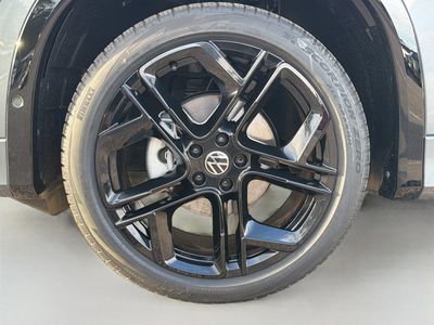 2026 Volkswagen Tiguan — photo 42 view