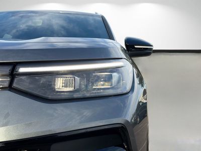 2026 Volkswagen Tiguan — photo 9 view