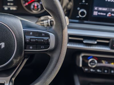 2023 Kia K5 - Photo 27